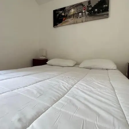 Logement 2/4 Pers. Aux Prebendes Апартаменти *